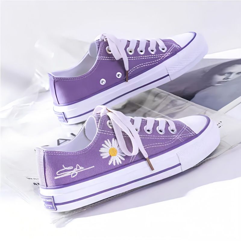 Embroidery Shoes - Chrysanthemum Embroidery Women Canvas Shoes Autumn