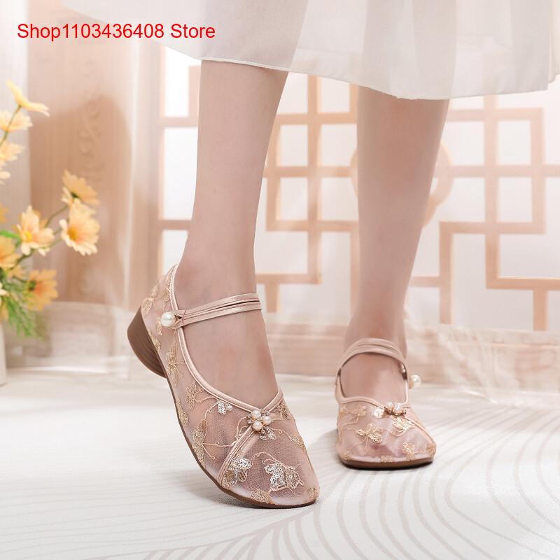 New Mesh Low Heels with Cheong - Embroidery Shoes 评论和价格