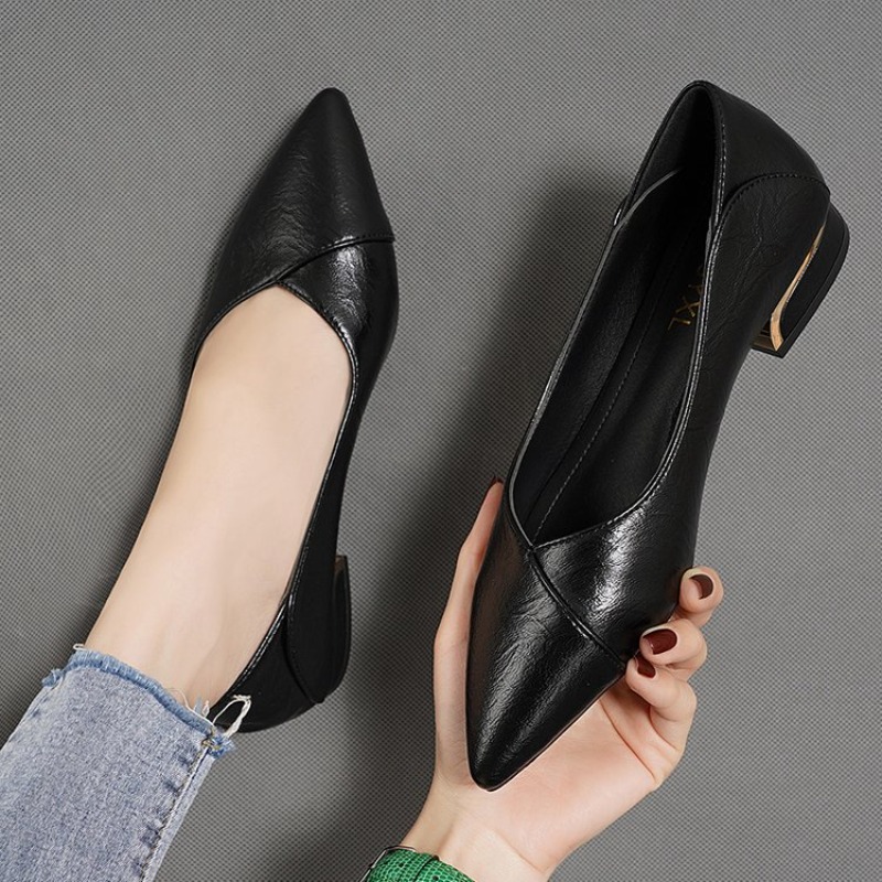 2026 Spring and Autumn New Poi - Embroidery Flat Shoes 评论和价格