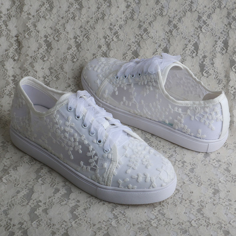 Wedopus White Sneakers for Wom - Embroidery Shoes 评论和价格