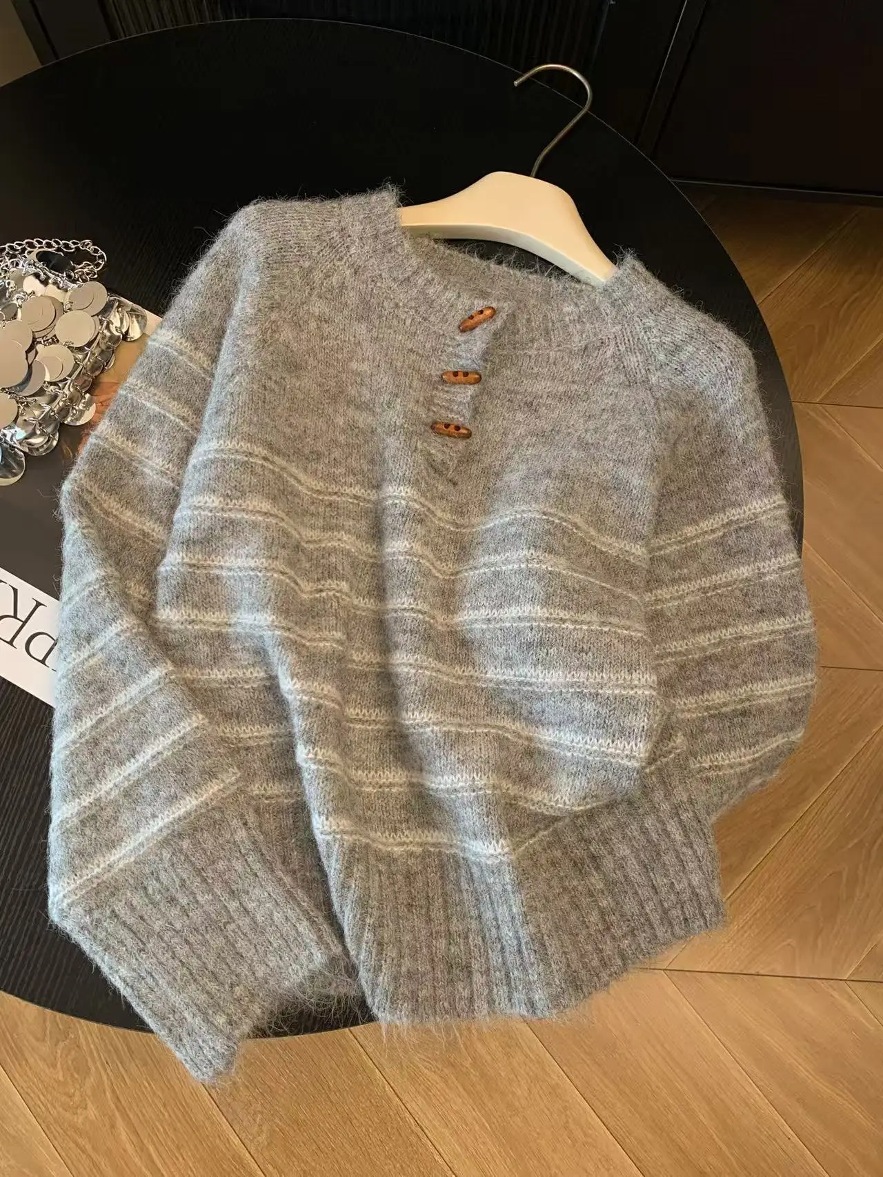 Autumn Winter Women's Striped  - Embroidery A 评论和价格