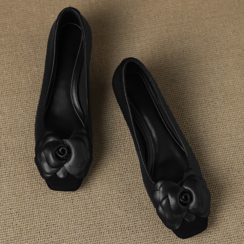 Plus size 34-41 women's sheeps - Embroidery Flat Shoes 评论和价格