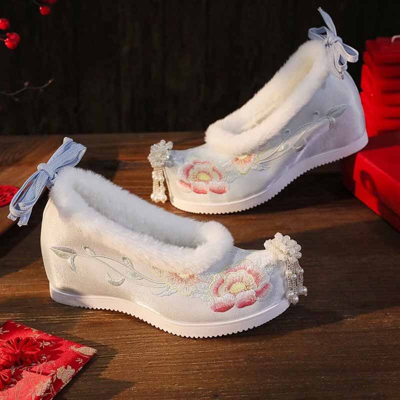 Women`s Plus Size 41# Hanfu Em - Embroidery Shoes 评论和价格