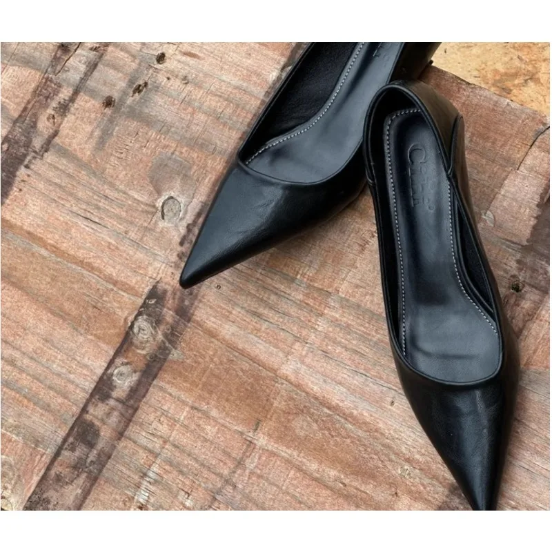 2024 Women Sexy High Heels Bur - Embroidery Flat Shoes 评论和价格