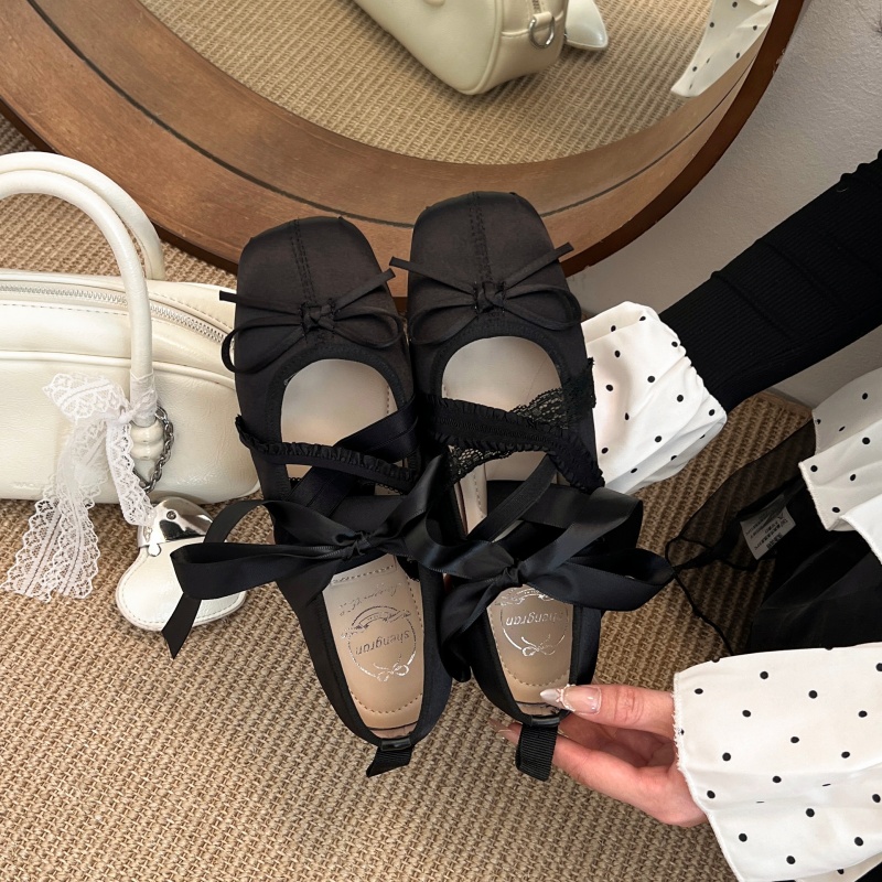 New Spring Comfortable Lace-up - Embroidery Flat Shoes 评论和价格