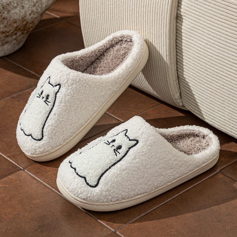 Fashion Cute Line Cat Exquisit - Embroidery Shoes 评论和价格