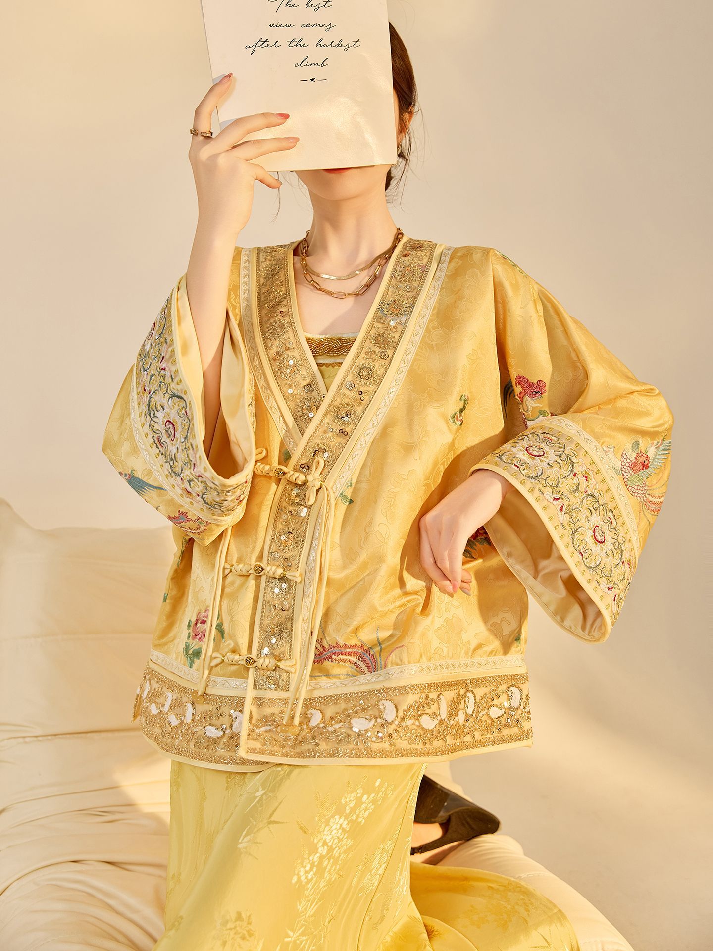 Autumn New Fashion V-neck High - Embroidery Beads 评论和价格