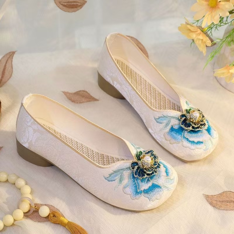 Woman Low Heel Embroidered Clo - Embroidery Shoes 评论和价格