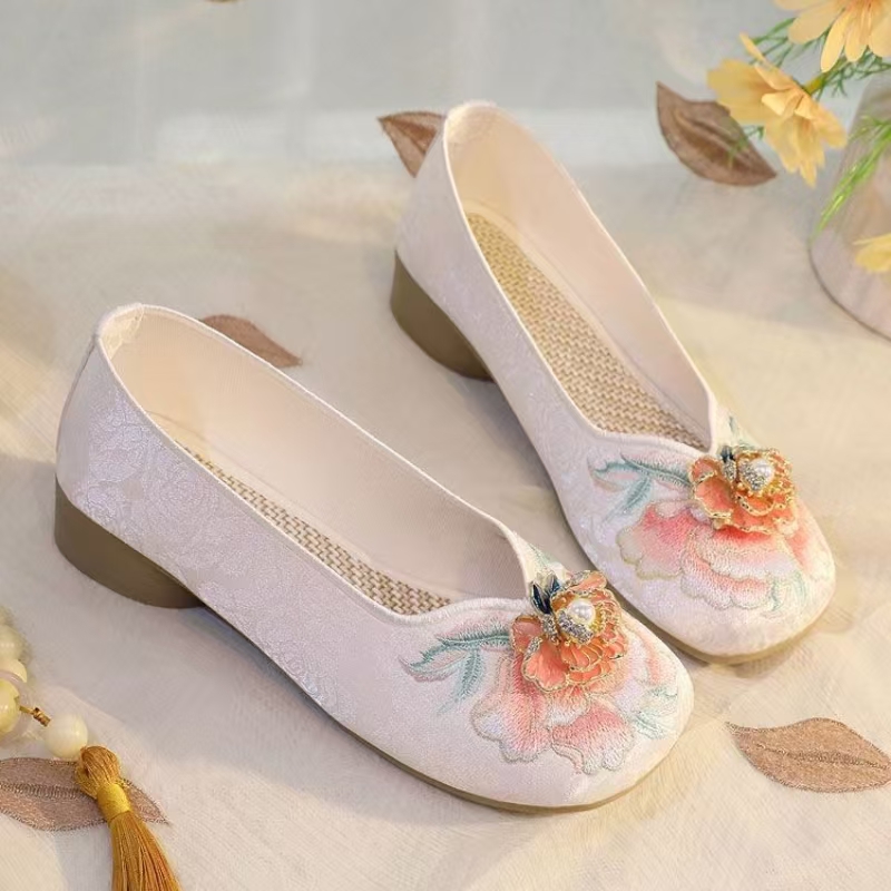 Woman Low Heel Embroidered Clo - Embroidery Shoes 评论和价格